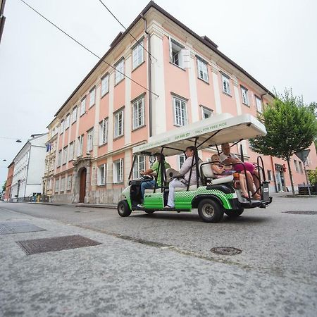 Апартаменти Feel Ljubljana Centre Екстер'єр фото